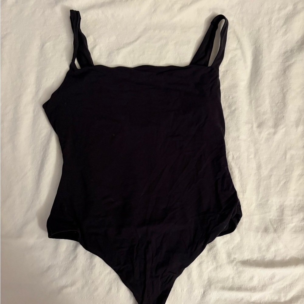 Skims Tank size Medium